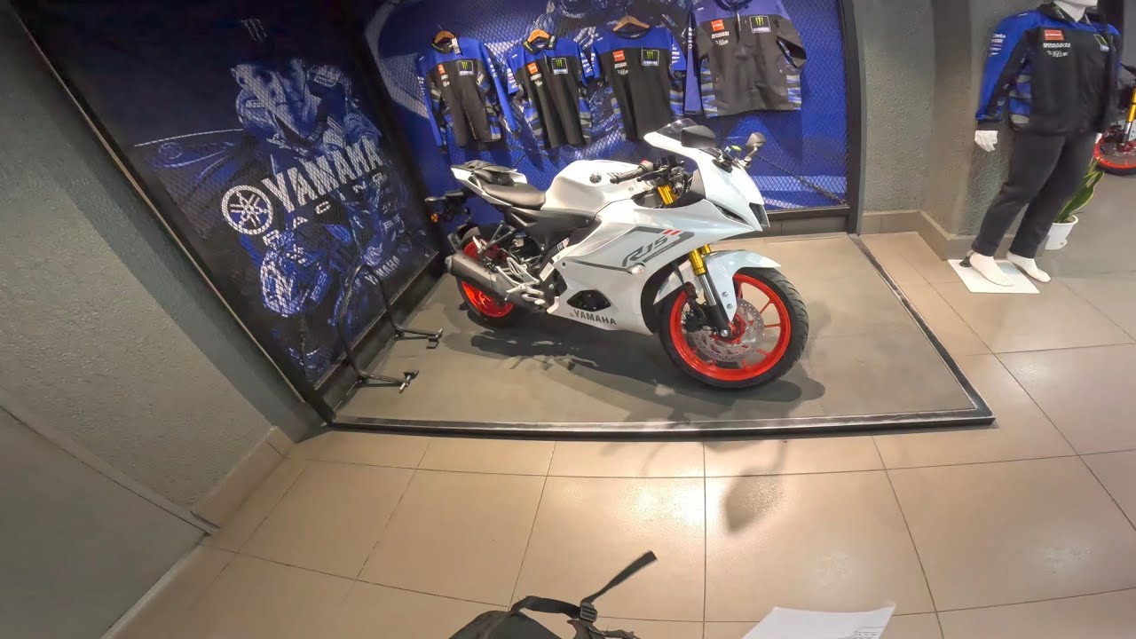 Showroom Yamaha......TVS leh RTP Bajaj... Aizawl 