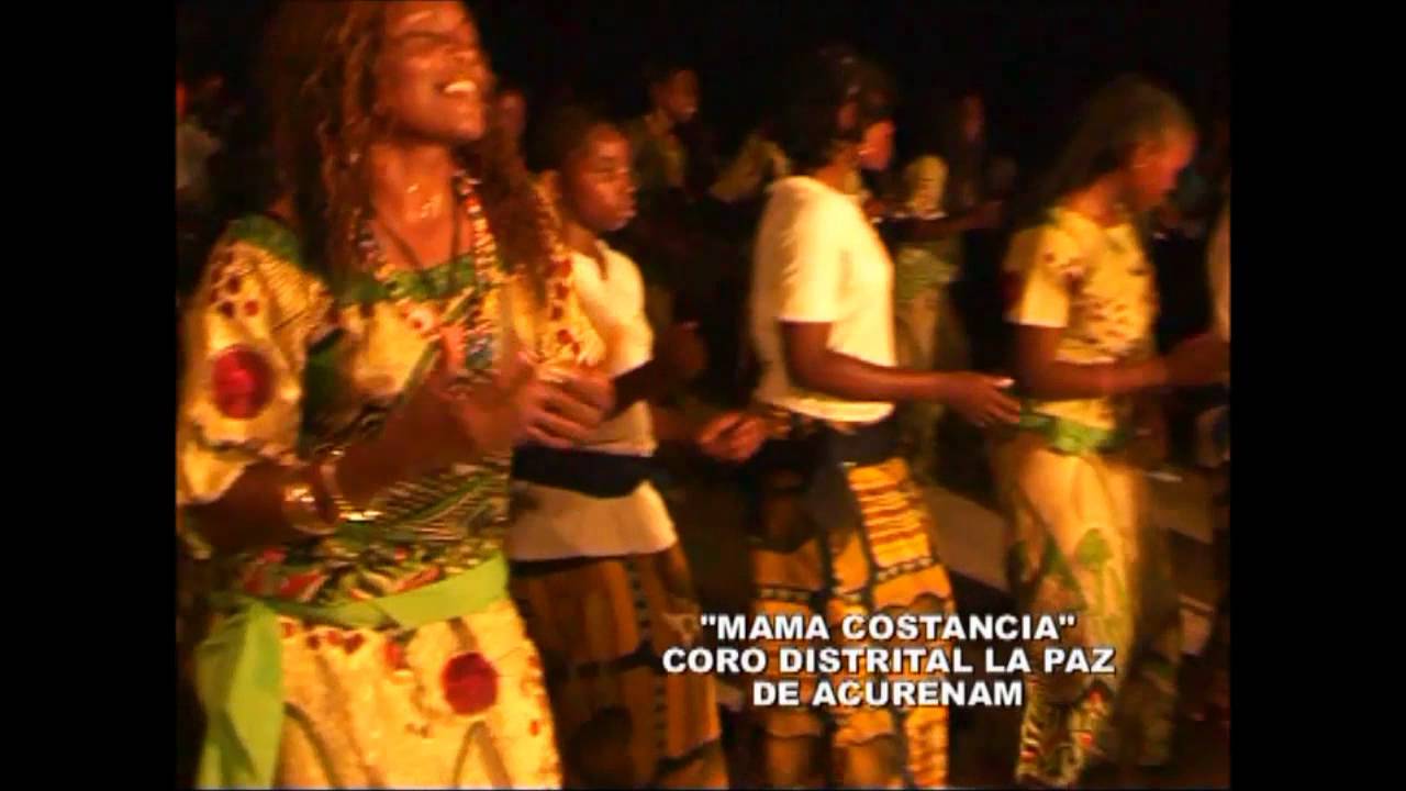PONCHU Coro distrital la paz de acurenam "Mama constancia"
