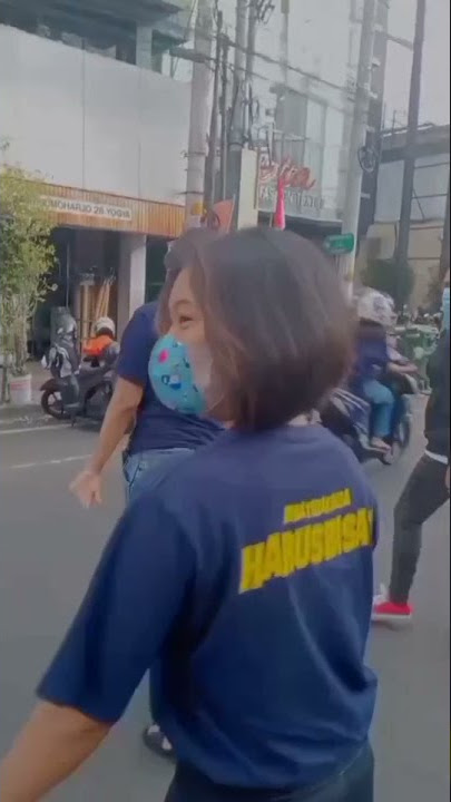 Kerja = traveling