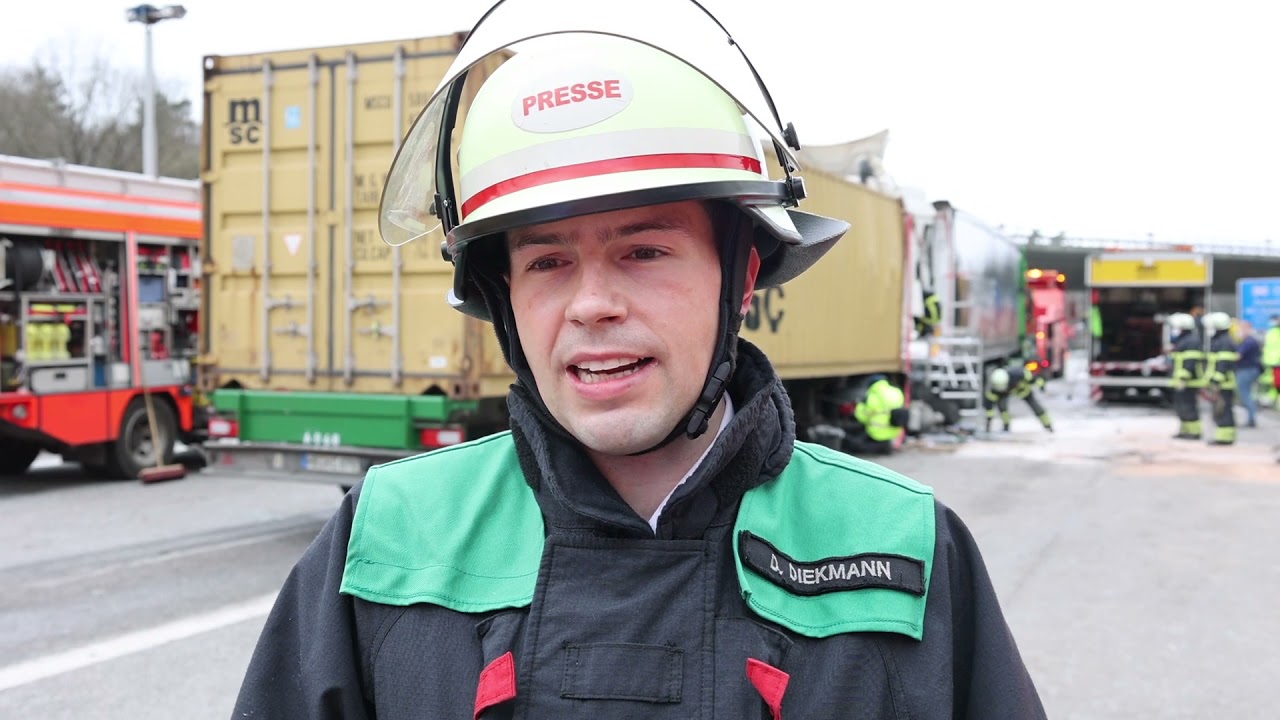 Tödlicher Lastwagenunfall auf der A7 in Hamburg