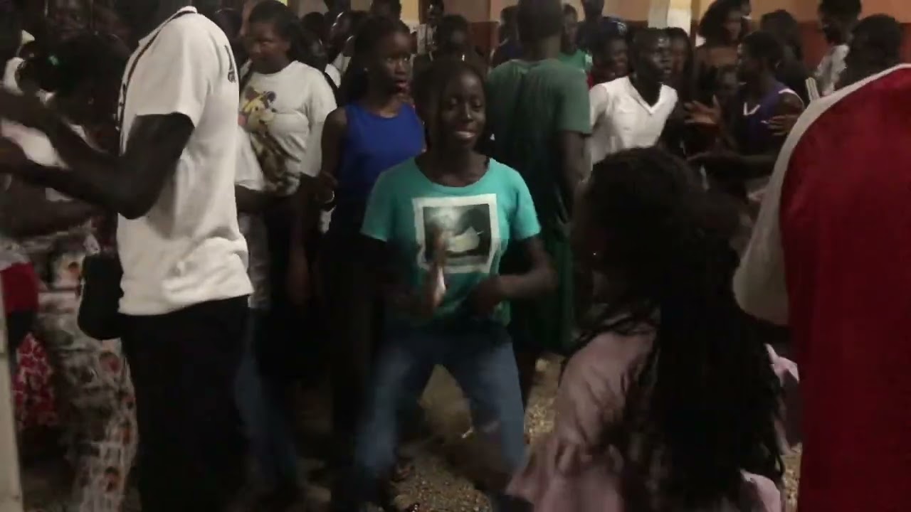 Un phénomène est né dans la culture serrée regardé le…