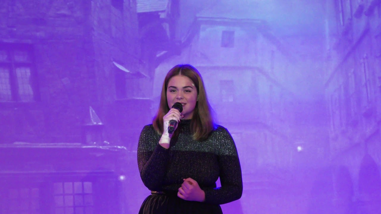 Bogdán Viktória Nyomorultak Senkim már