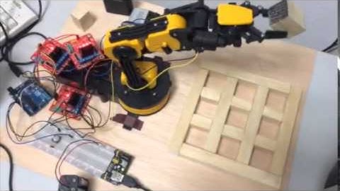 Proyecto SEyTR URJC 2014/2015 - Brazo robótico