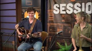 Vance Joy performs 'Clarity' unplugged and with a trumpet!  🎺  SONiC Session