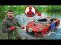 マグネットフィッシング中に水中からスパイダーマンの車を発見!
