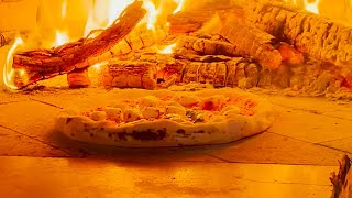 بيتزا نابولي بطريقة البوليش