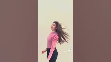 شو عملت فيي من لما لفت ع خصرها الشال 