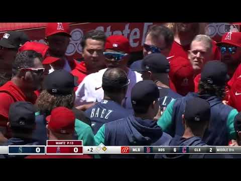 Seattle Mariners VS Anaheim Angels war after Jesse Winker gets hit by pitch