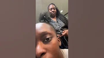 Havinng A Sister That Provides A Servuce Is Not For The Weak Braider Sisterlove 
