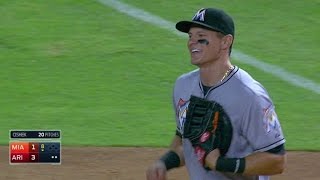 MIA@ARI: Dietrich throws from the ground to get Lamb