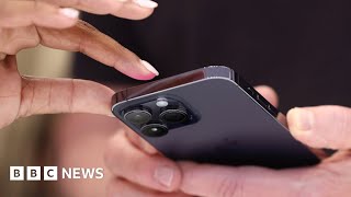 Review: Apple’s iPhone 14 Pro hits the shelves - BBC News