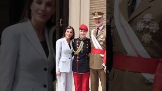 El reencuentro de los Reyes con #Leonor en el 40 aniversario de la jura de bandera de #FelipeVI