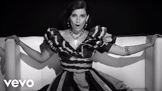 Video thumbnail of "Nelly Furtado - Waiting For The Night"