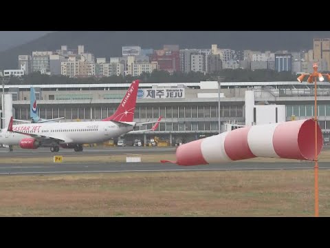 제주공항 강풍·급변풍경보…항공기 결항 잇따라 / 연합뉴스TV (YonhapnewsTV)