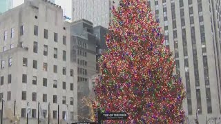 NYC tourists see holiday attractions before Christmas