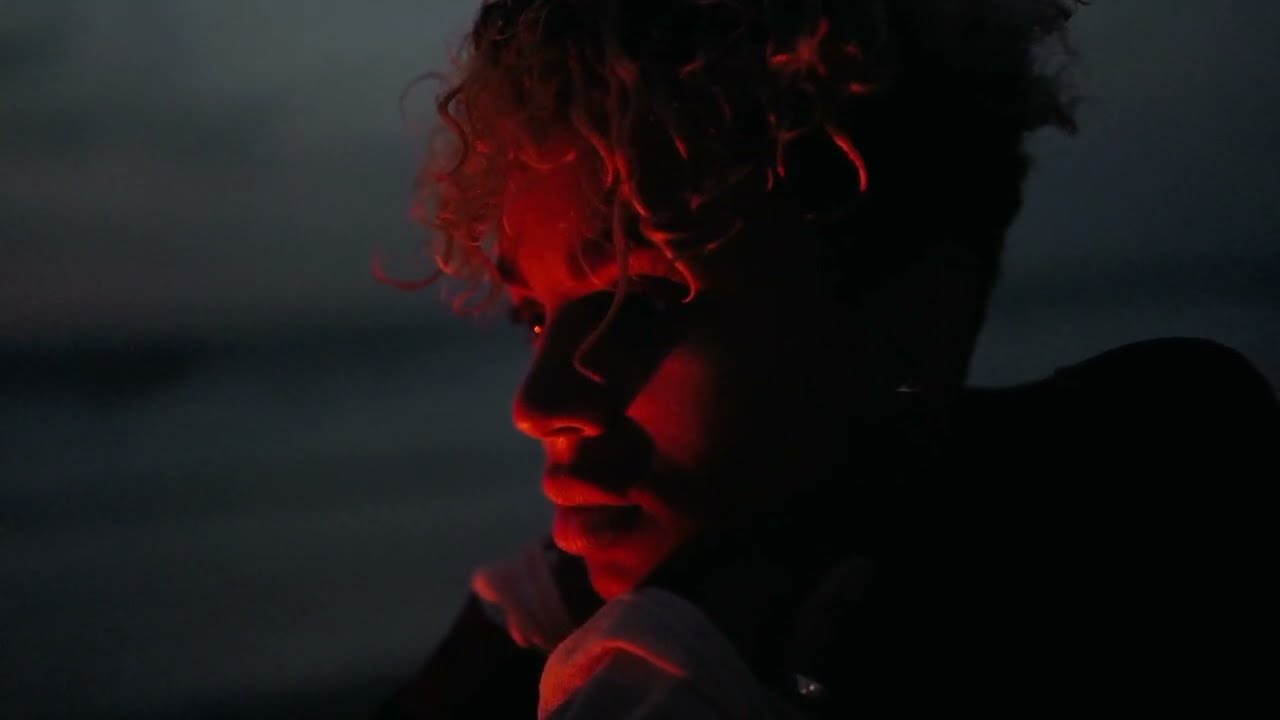 Blinding Lights (feat. Amelia Magdalena) Unofficial Video। Cinepills Production.