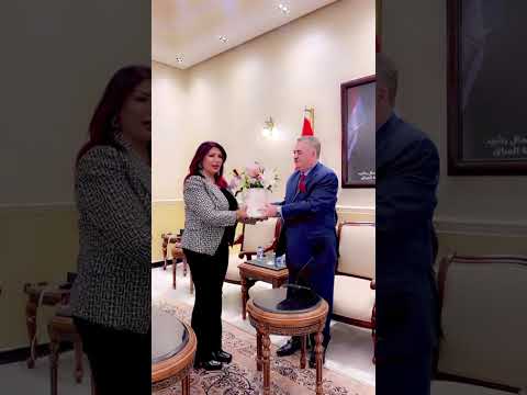 الاعلاميه صباح الدليمي دعوه السفير العراقي عمر برزنجي سفاره العراق مكتب الشخصي
