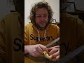 Ce fou goûte des Rillettes du Mans de CARREFOUR et se permet de provoquer les Sarthois !!