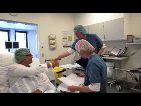 Video: Navlebrok - Symptomer, Behandling, Fjernelse Hos Voksne, Kirurgi