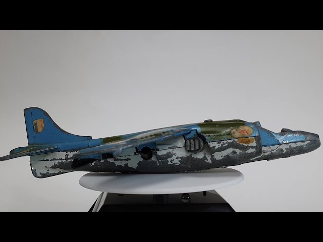 DINKY Restoration No. 722 Harrier GR1 1971 - YouTube