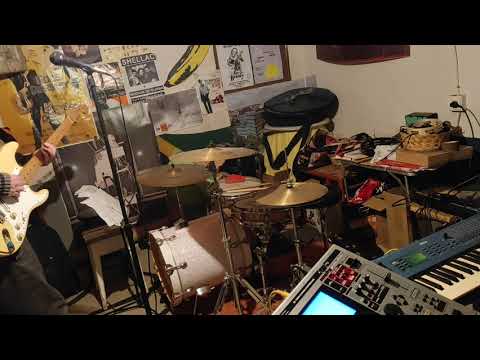 Roland MC909 + Fender Stratocaster California : Sonic Divagations LIVE.