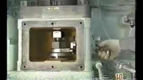 MITSUBISHI UEC LS Marine Diesel Engine - 23 One cylinder cut off