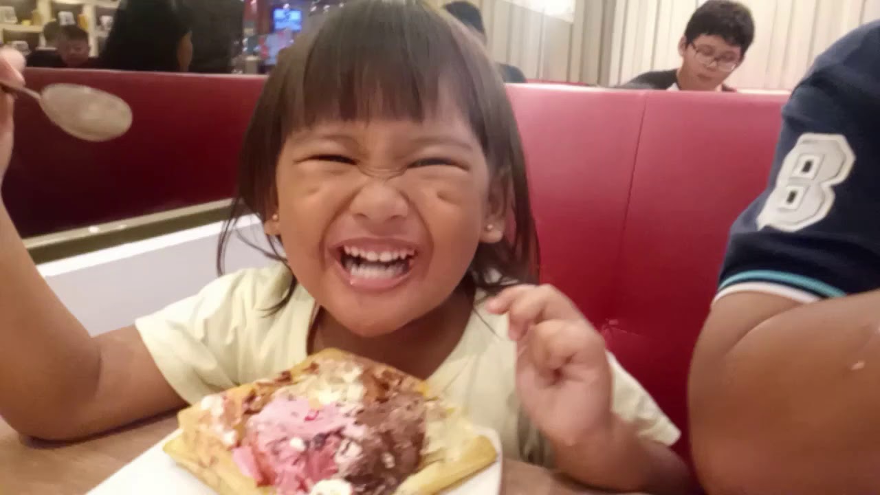Riribee Makan Ice Cream Sampe Kekenyangan Xd83dxde02 Youtube Riribee Makan Ice Cream Sampe Kekenyangan Xd83dxde02 Youtube