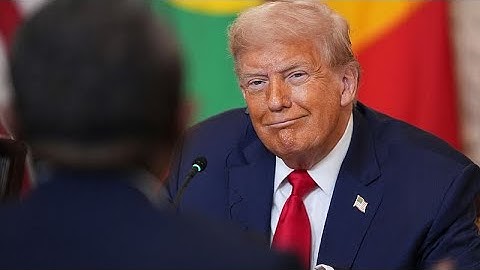 Donald Trump porte à 35 % les droits de douane sur les produits canadiens