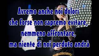 Laura Pausini - Con la musica alla radio (Lyrics)