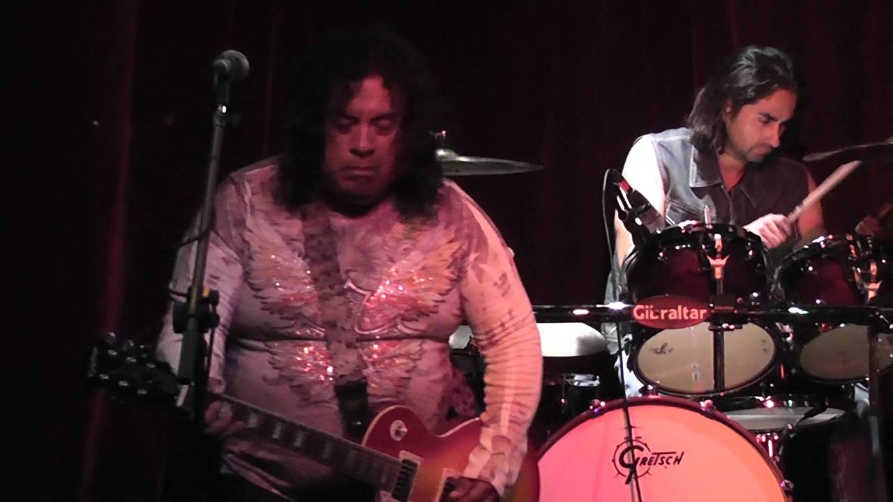 Stone Horse at Winstons Beach Club (Full Set)