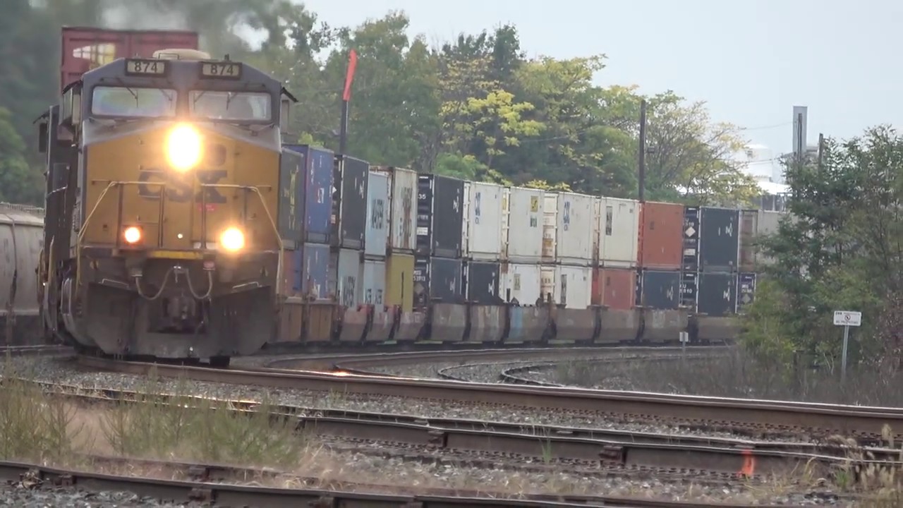 Big CSX Double Stack Train rounds The Bend 60 FPS - YouTube