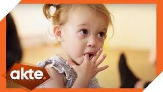 Baby Nora hat eine Essstörung - kann eine Therapie das Kleinkind retten? | Akte | SAT.1
