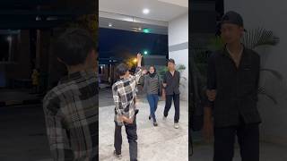 Kakaknya Malah Berpaling Ninggalin Abangnya