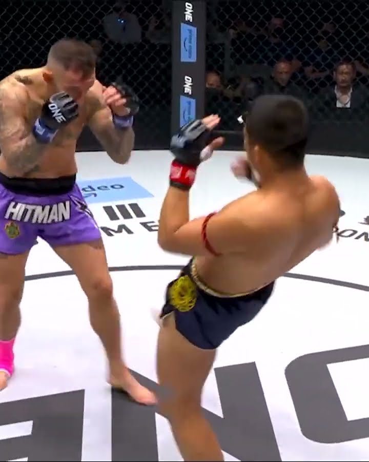 Nong-O's leg kicks are DEVASTATING ?