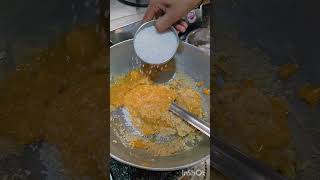 आंबा बर्फी # home made mango Barfi #चविष्ट अशी घरी बनवलेले आंबा बर्फी #लाईक#share #subscribe