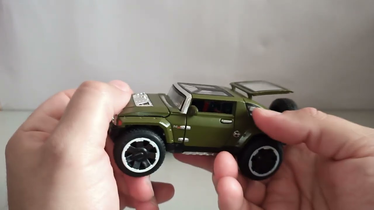 Hummer HX модель 
