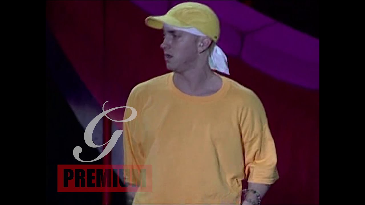 Eminem - Business (Live @ Anger Management Tour in Tokyo) [VERY