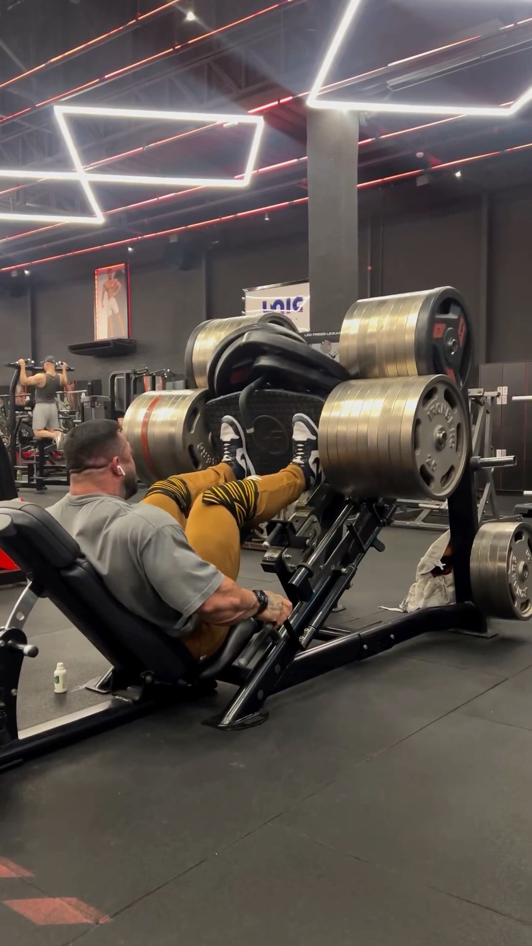 BRUNO SANTOS 1 TONELADA NO LEGPRESS! ?