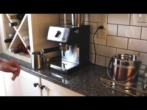 making-espresso-drinks-with-delonghi-espresso-maker