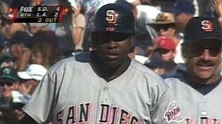 Tony Gwynn's two-out, two-run single breaks tie in 1996 division clincher