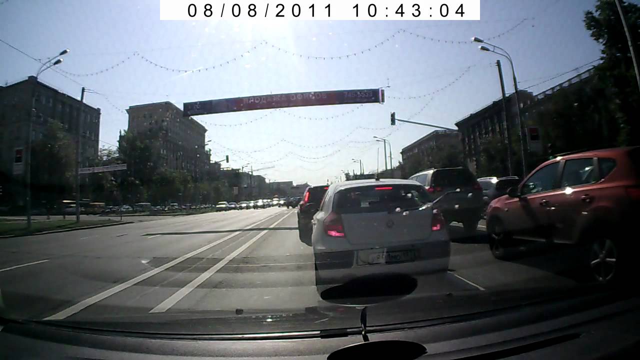Видеорегистратор. Авария легковушки и Скорой.