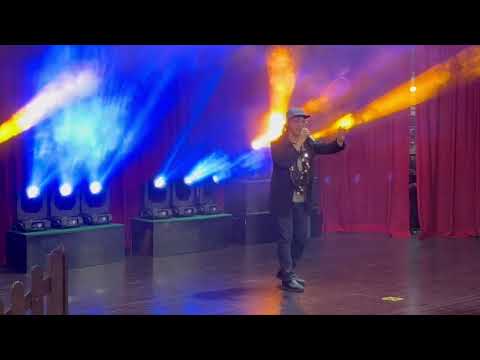 艺健演唱粤语歌曲“真的爱著你”有过门时之舞姿 （武吉巴督民众俱乐部 乐龄执委会主办 缤纷威声 闪耀之夜@ Bukit Batok Arts Centre) (20260412)