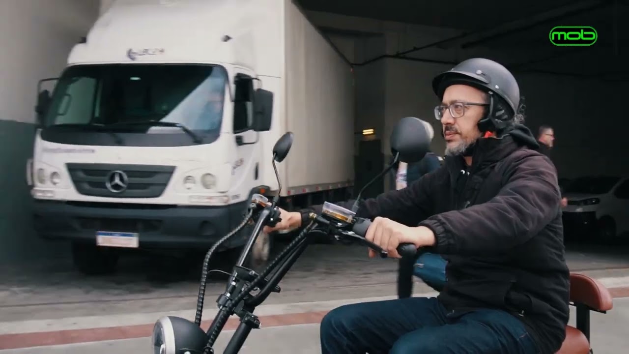 Scooter econômica e eficiente - MOB Curitiba