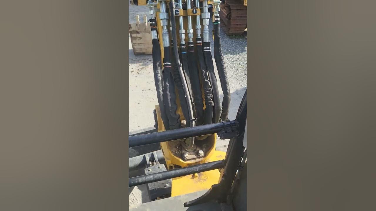 How to change buckets and use quick Coupler on Cat 305 excavator. YouTube