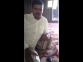 هندي يردد ابيات الشعر بعد الشاعر ههههههههه هندي يردد ابيات الشعر بعد الشاعر ههههههههه