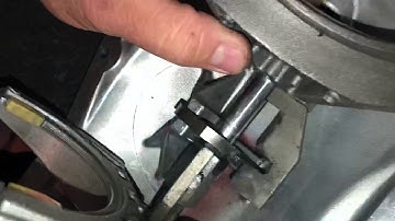 Tremec t5 lid shift fork rail assembly