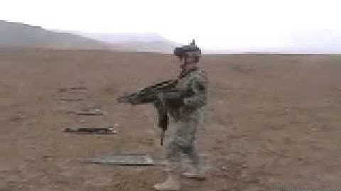 Army Soldier dual M249 