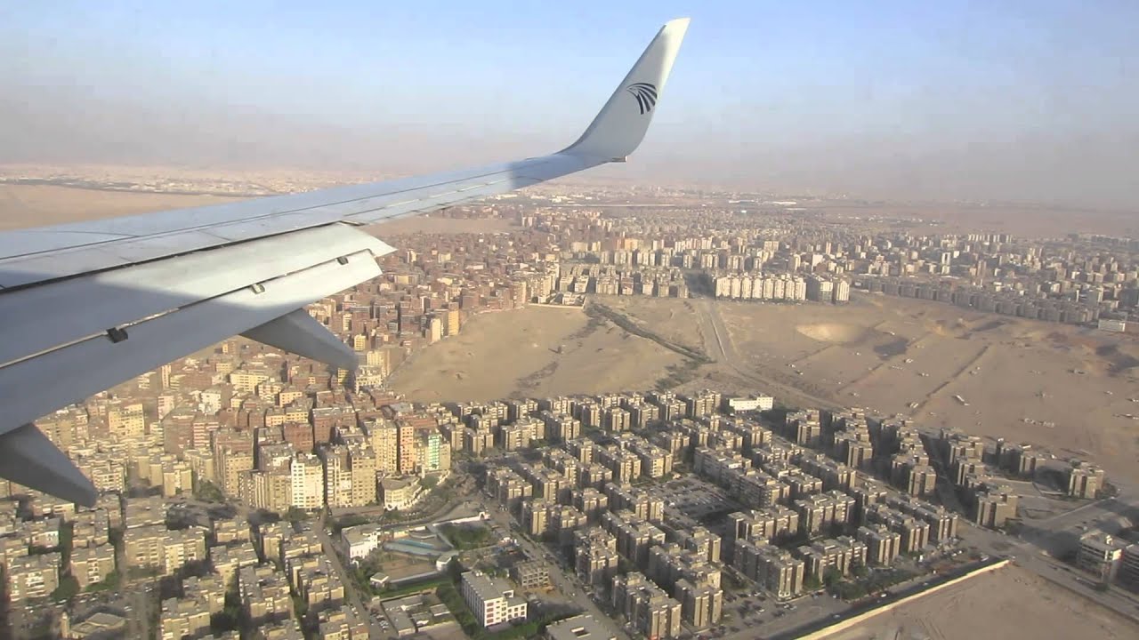 EgyptAir boeing 737-800 landing in CAI