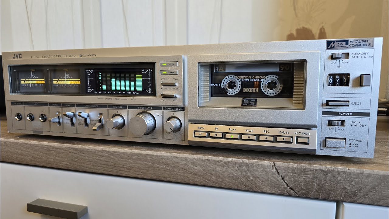 JVC KD-A7 - YouTube