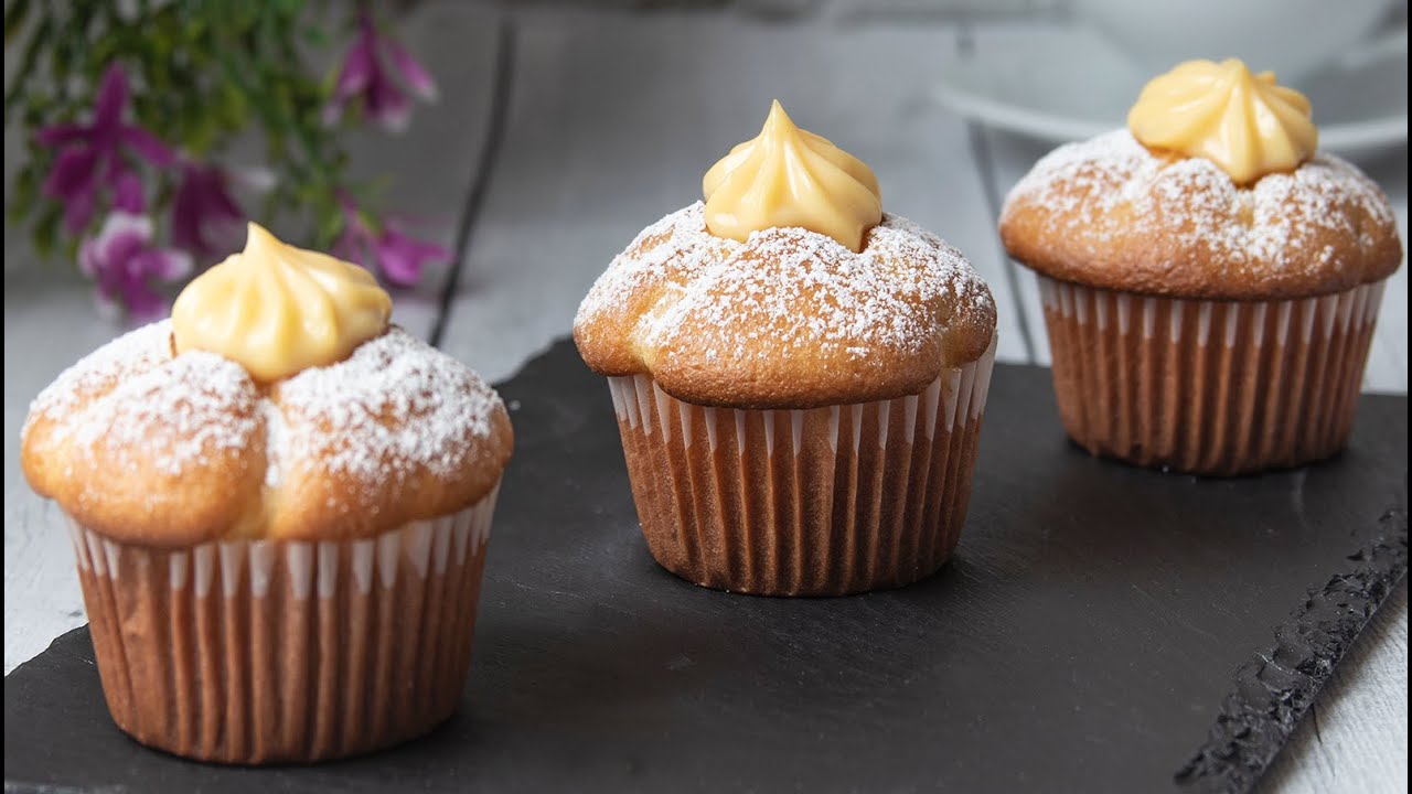 Muffin farcito con cuore di crema pasticcera